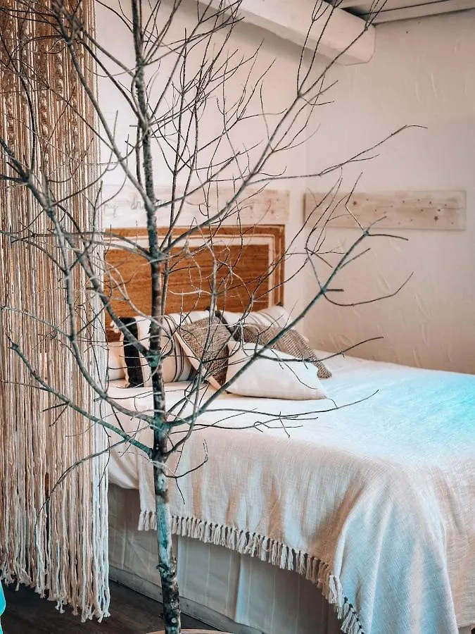 Suite Con Burbuja Canyelles